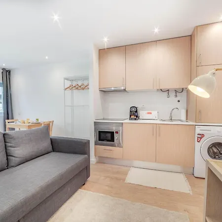 Blue Charm - Campolide Apartament