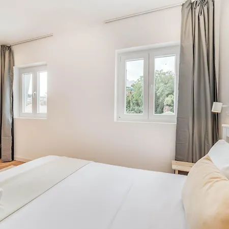 Blue Charm - Campolide Appartement