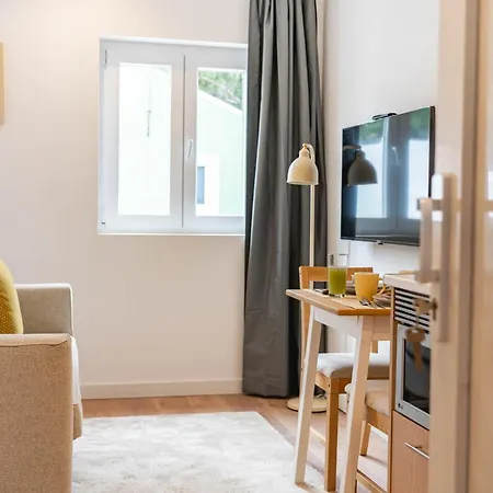 Blue Charm - Campolide Appartement *