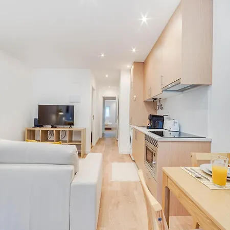 Blue Charm - Campolide Apartman