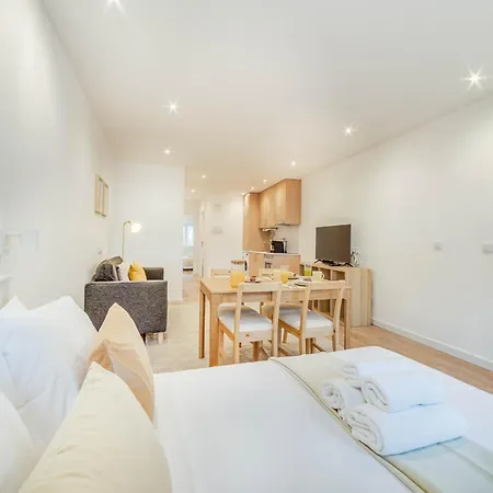 Blue Charm - Campolide