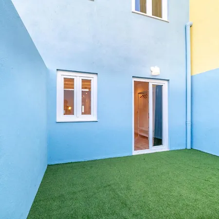 Blue Charm - Campolide Lizbona