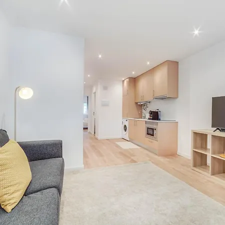 Blue Charm - Campolide * Lizbona