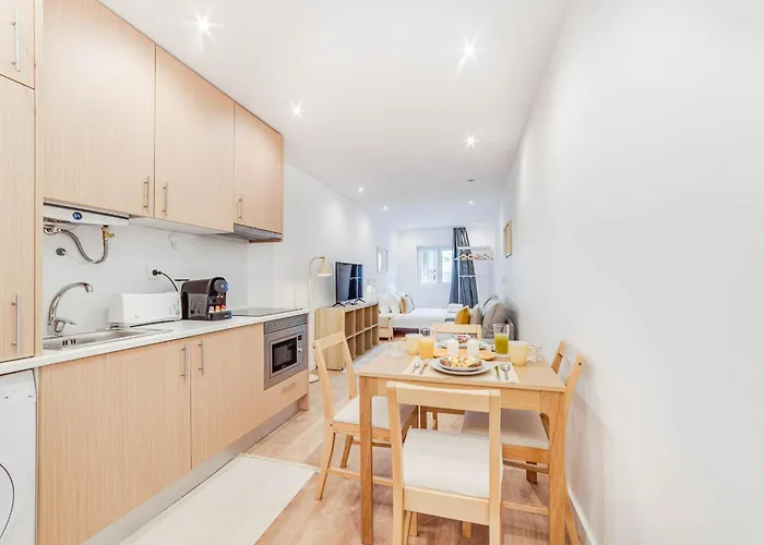 Blue Charm - Campolide Apartament *