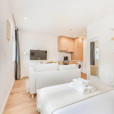 Blue Charm - Campolide * Lisboa