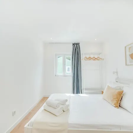 Blue Charm - Campolide * Lisboa