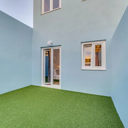 Blue Charm - Campolide * Lisboa